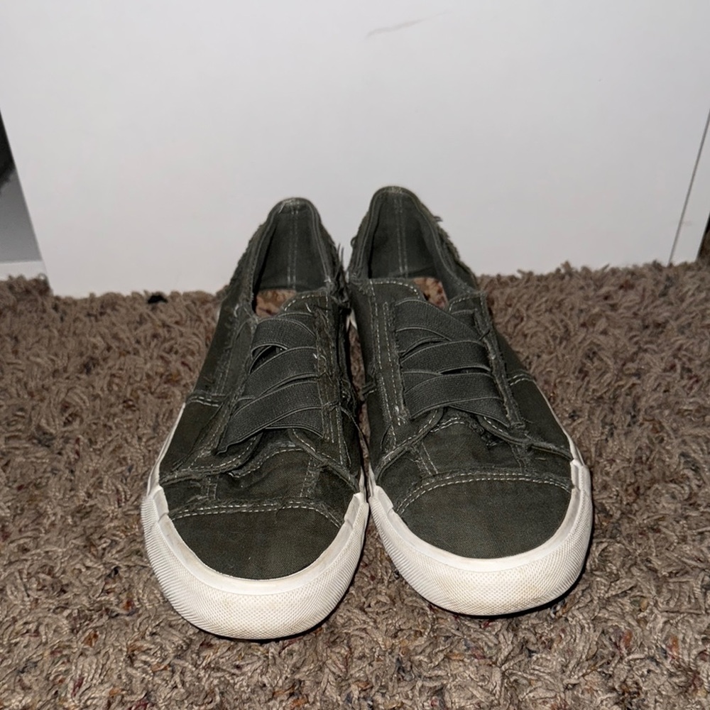 Blowfish Women's Green Canvas Sneakers